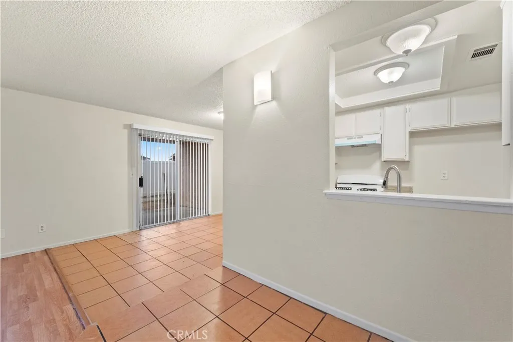 1071 May Lane, Barstow, California 92311 home-pic-8