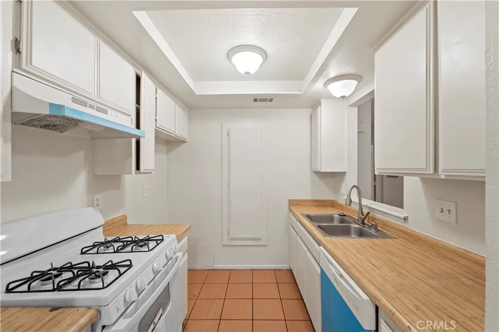 1071 May Lane, Barstow, California 92311 home-pic-11