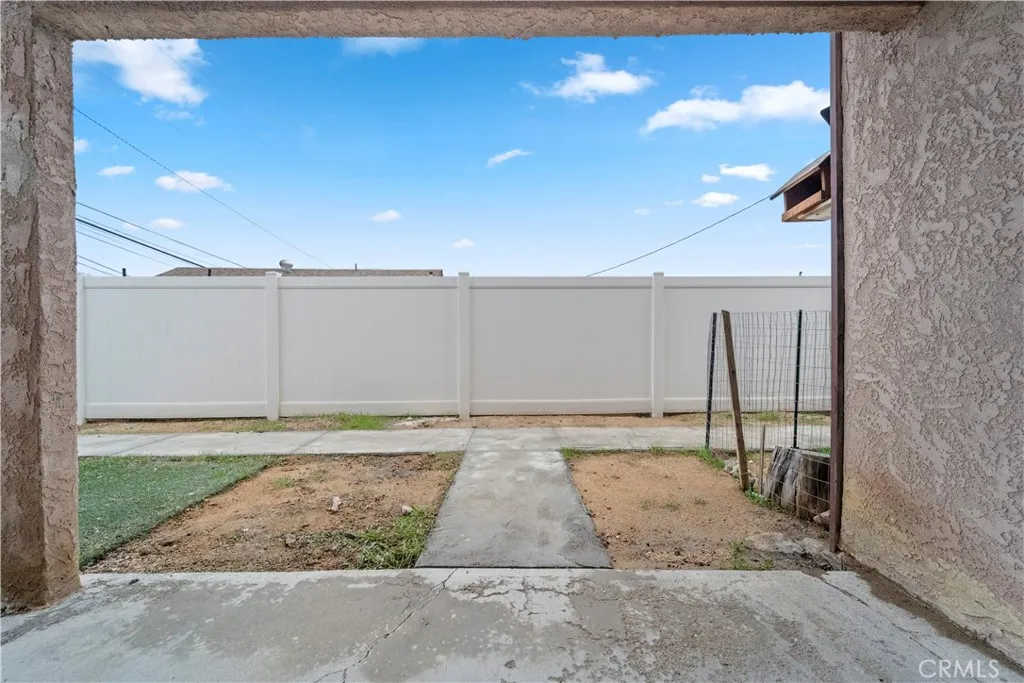 1071 May Lane, Barstow, California 92311 home-pic-18