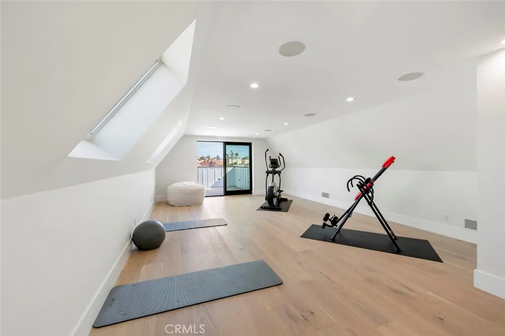 521 12th, Huntington Beach, California 92648 home-pic-30