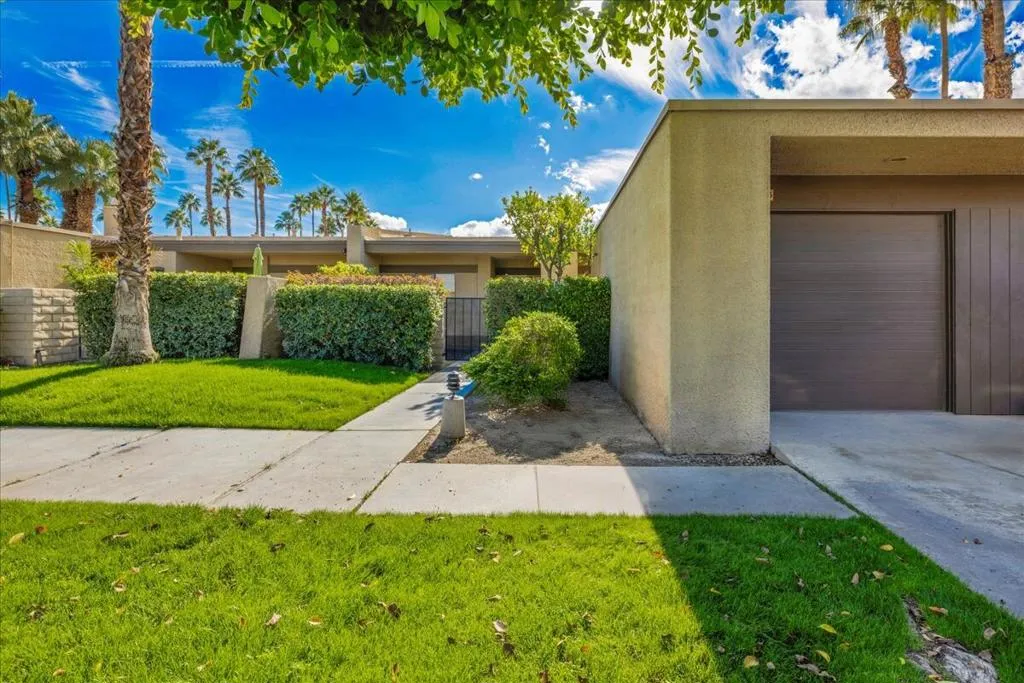 1293 Tiffany Circle N, Palm Springs, California 92262 home-pic-1