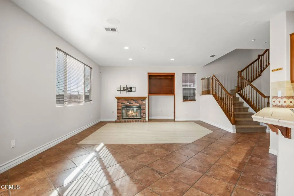 862 Gitano Drive, Oxnard, California 93030 home-pic-14