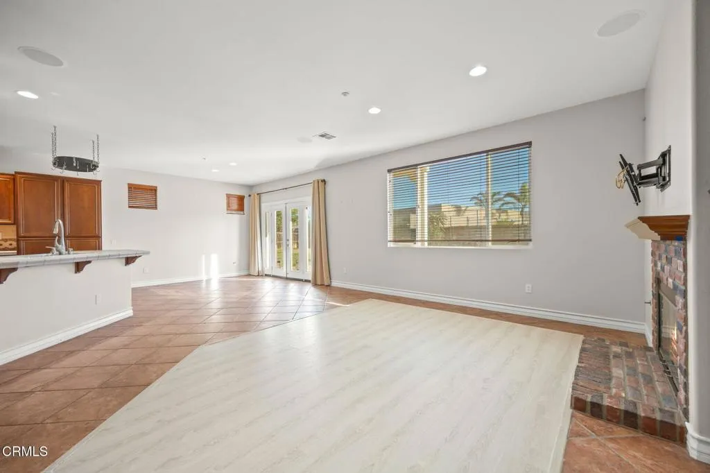 862 Gitano Drive, Oxnard, California 93030 home-pic-10