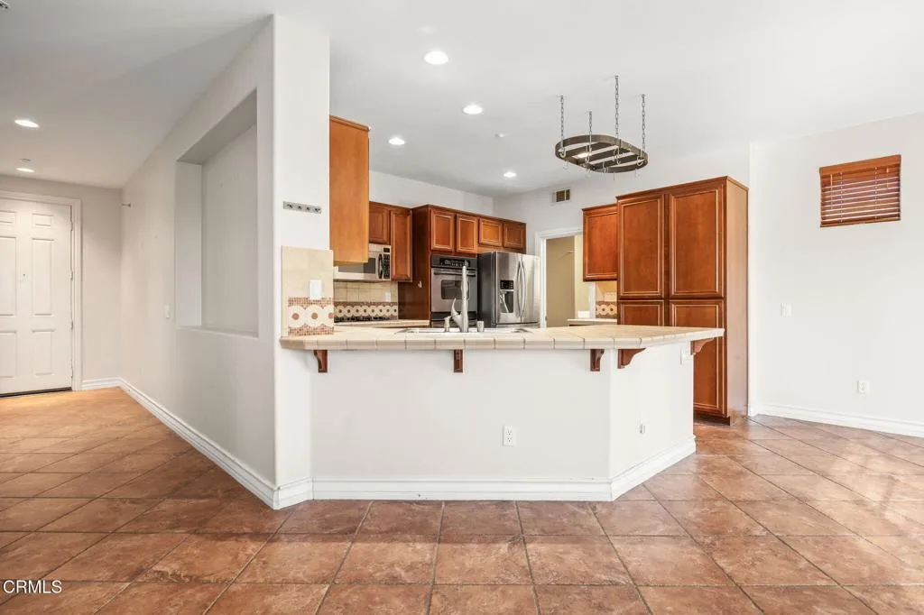 862 Gitano Drive, Oxnard, California 93030 home-pic-12