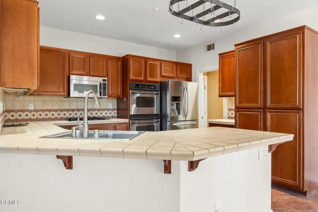 862 Gitano Drive, Oxnard, California 93030 home-pic-18
