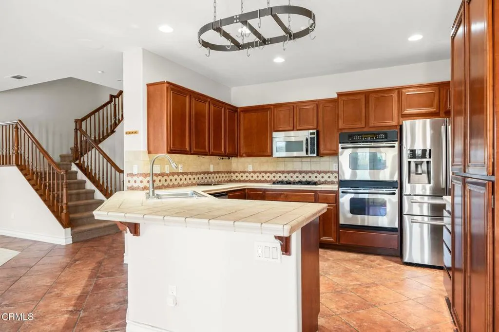 862 Gitano Drive, Oxnard, California 93030 home-pic-17