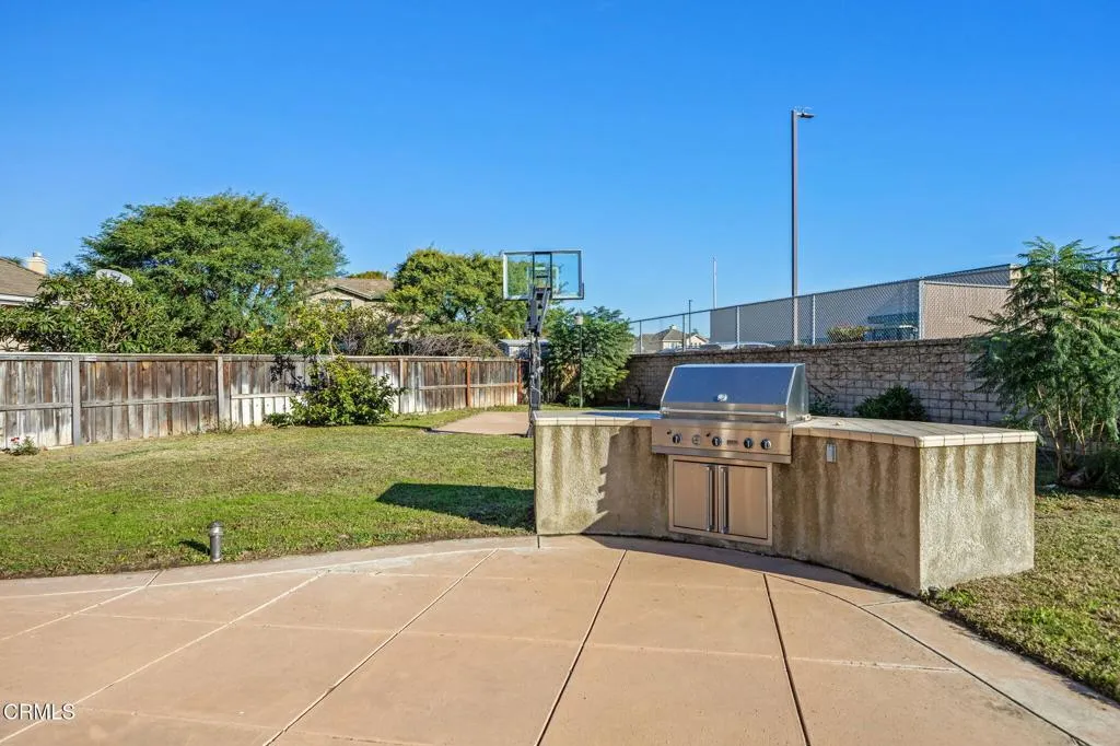 862 Gitano Drive, Oxnard, California 93030 home-pic-37