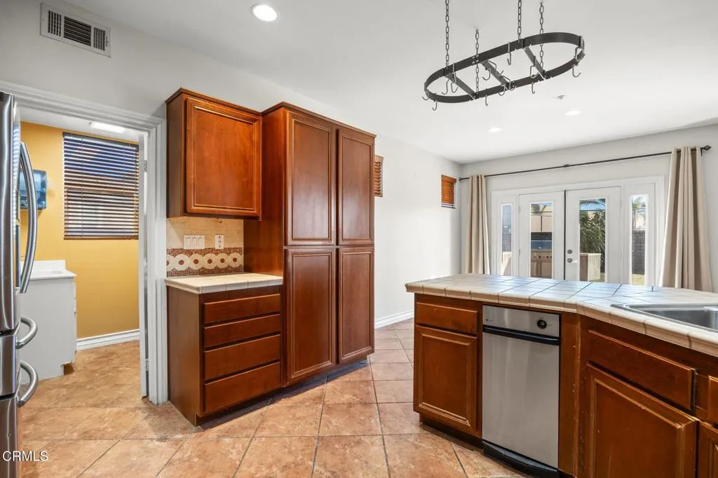 862 Gitano Drive, Oxnard, California 93030 home-pic-20