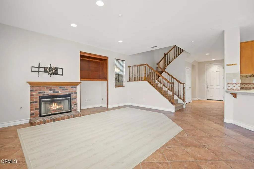 862 Gitano Drive, Oxnard, California 93030 home-pic-8