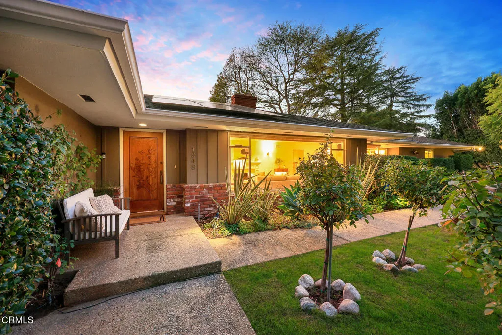 1948 Ravista Lane, La Canada Flintridge, California 91011 home-pic-6