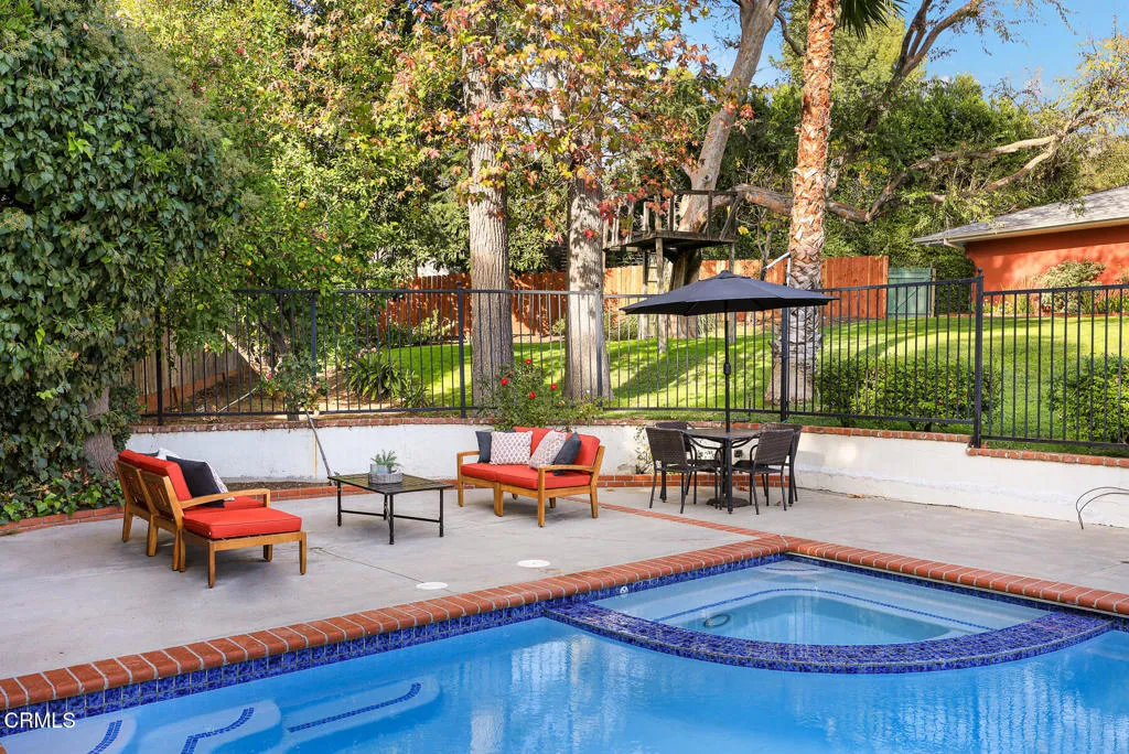 1948 Ravista Lane, La Canada Flintridge, California 91011 home-pic-49