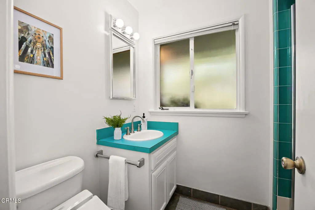 1948 Ravista Lane, La Canada Flintridge, California 91011 home-pic-21