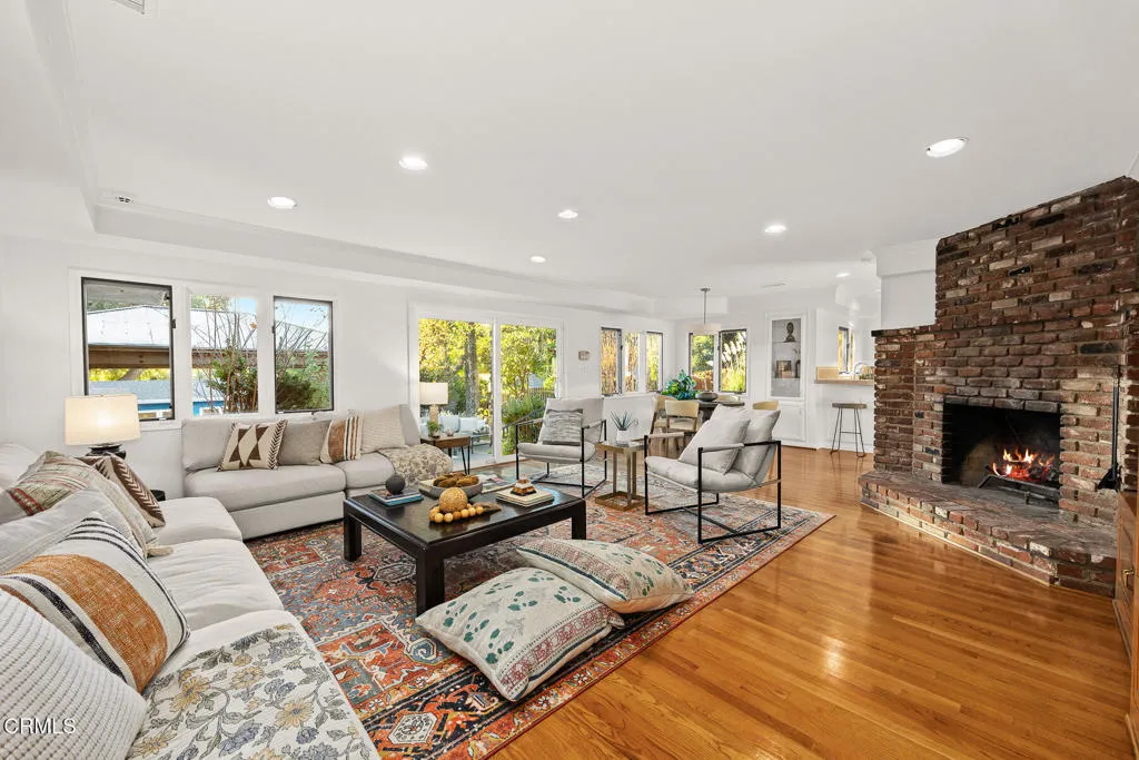 1948 Ravista Lane, La Canada Flintridge, California 91011 home-pic-13