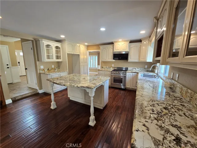 13117 Dussen, Cerritos, California 90703