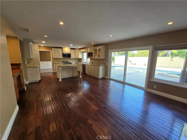 13117 Dussen, Cerritos, California 90703