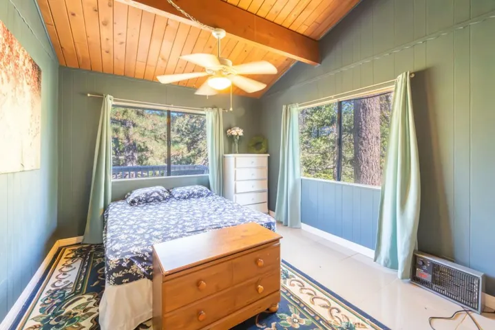 Top Unit Bedroom
