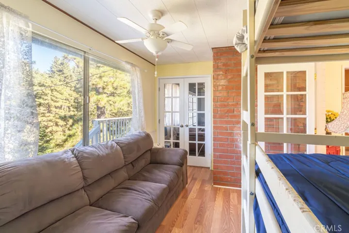 Top Unit Bedroom