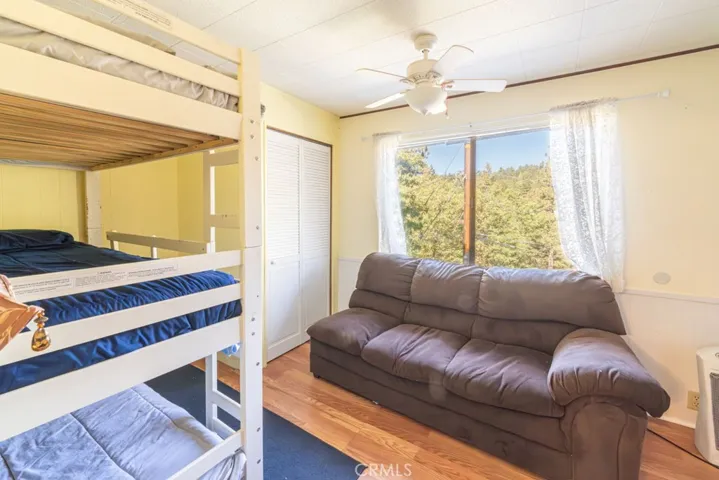 Top Unit Bedroom