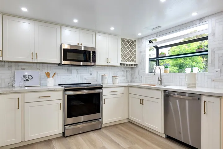 3171 Bayview Dr, Alameda, California 94501