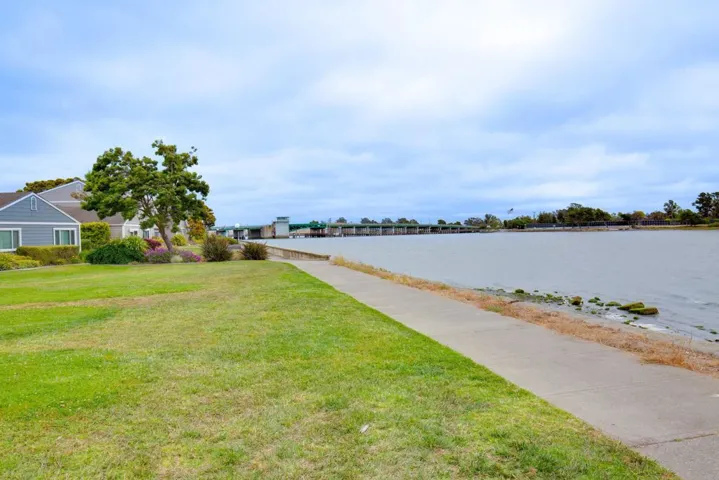 3171 Bayview Dr, Alameda, California 94501