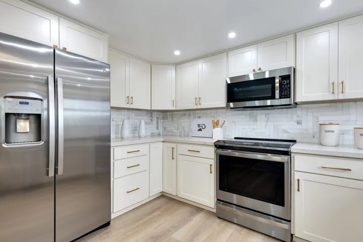 3171 Bayview Dr, Alameda, California 94501