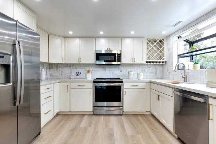 3171 Bayview Dr, Alameda, California 94501