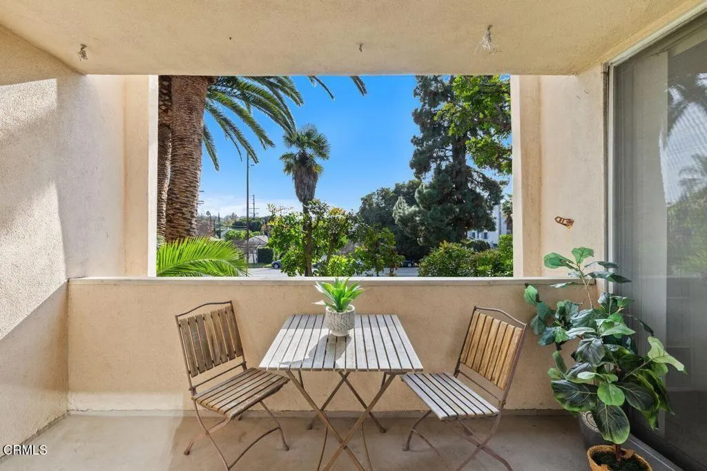 5411 Tyrone Avenue 202, Los Angeles, California 91401 home-pic-10