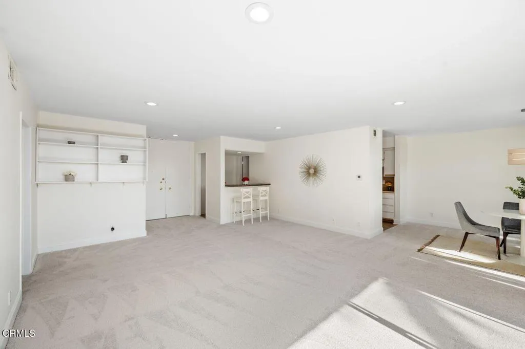 5411 Tyrone Avenue 202, Los Angeles, California 91401 home-pic-5