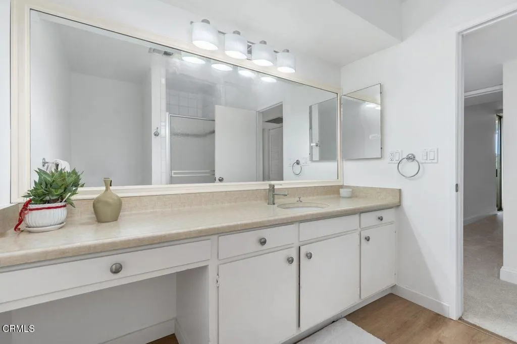 5411 Tyrone Avenue 202, Los Angeles, California 91401 home-pic-25