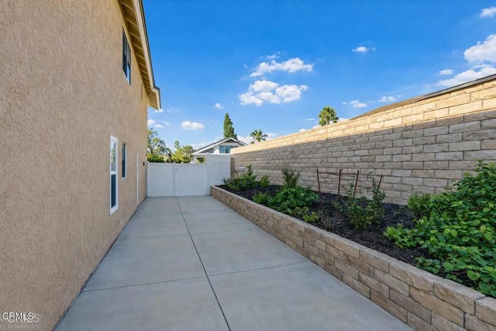 1414 Fallen Leaf Avenue, Ventura, California 93004 home-pic-29