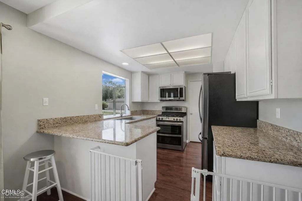 1414 Fallen Leaf Avenue, Ventura, California 93004 home-pic-8
