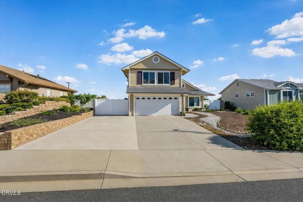 1414 Fallen Leaf Avenue, Ventura, California 93004 home-pic-2