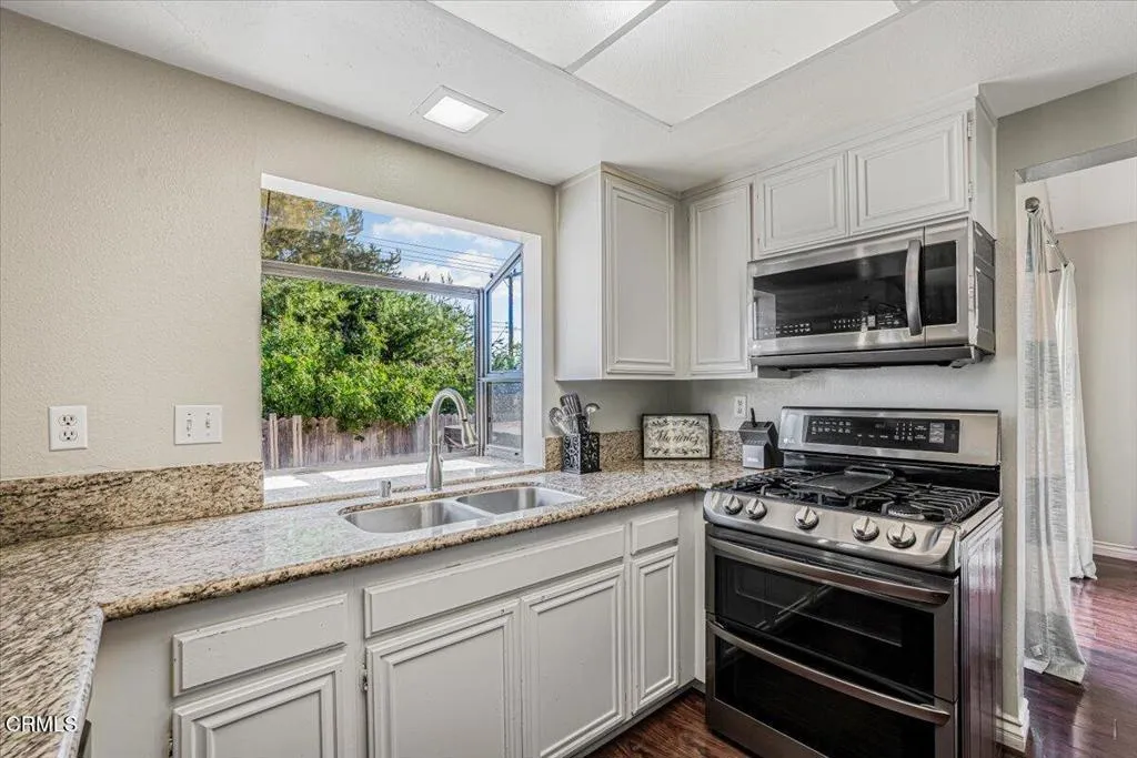1414 Fallen Leaf Avenue, Ventura, California 93004 home-pic-9
