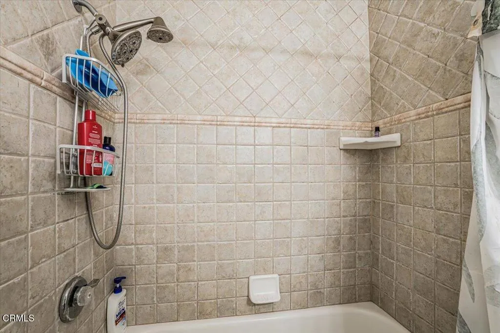 1414 Fallen Leaf Avenue, Ventura, California 93004 home-pic-20