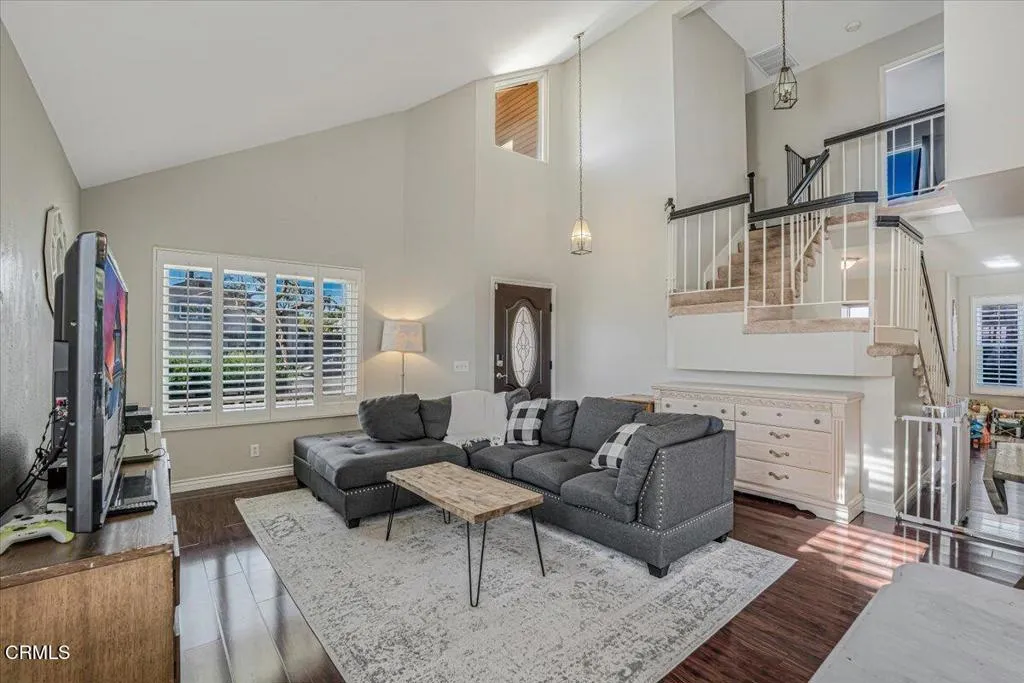 1414 Fallen Leaf Avenue, Ventura, California 93004 home-pic-5