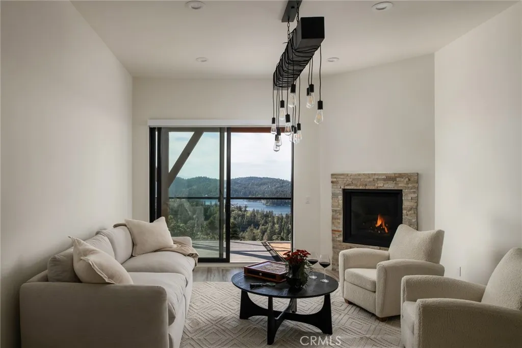 292 Ponderosa Peak Road, Lake Arrowhead, California 92352 home-pic-21