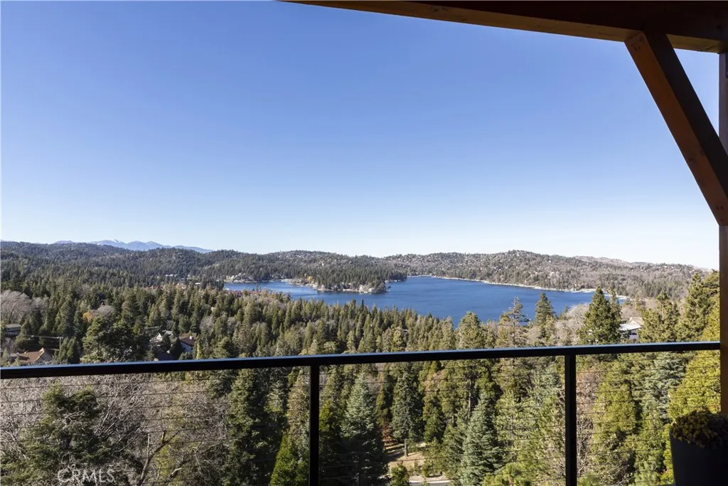 292 Ponderosa Peak Road, Lake Arrowhead, California 92352 home-pic-11