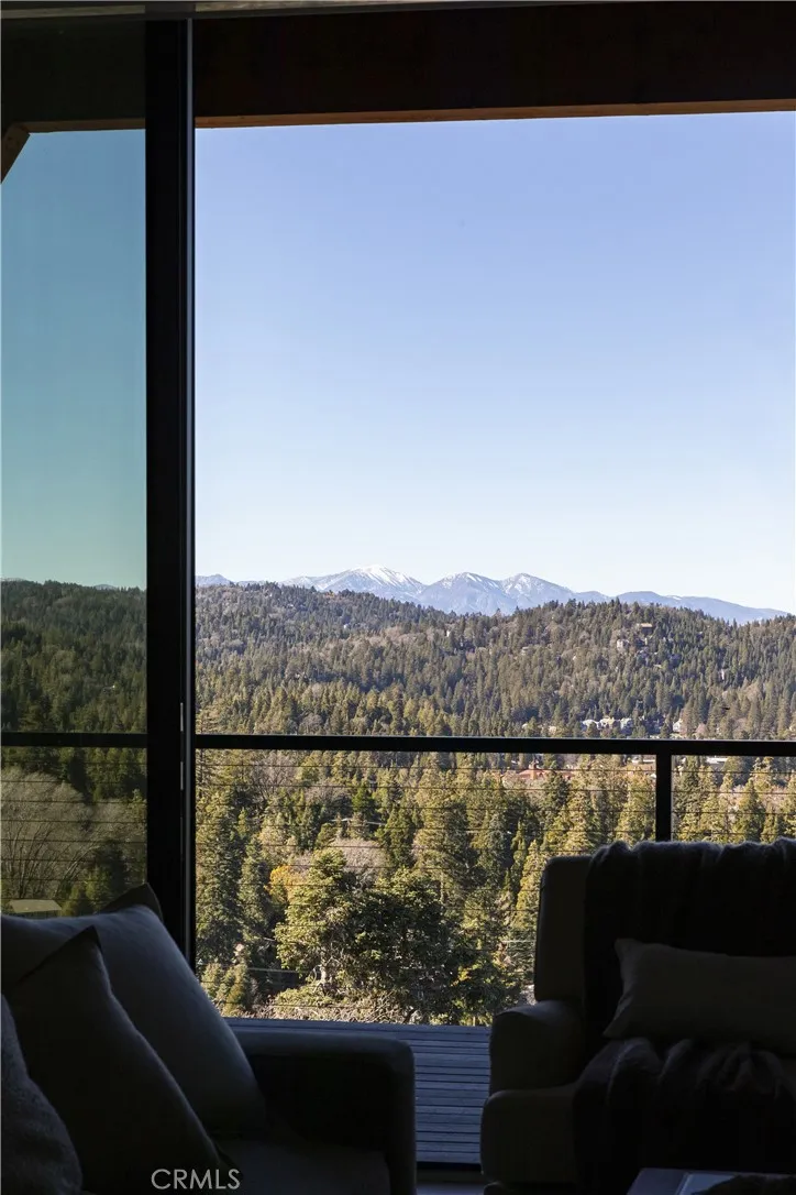 292 Ponderosa Peak Road, Lake Arrowhead, California 92352 home-pic-12
