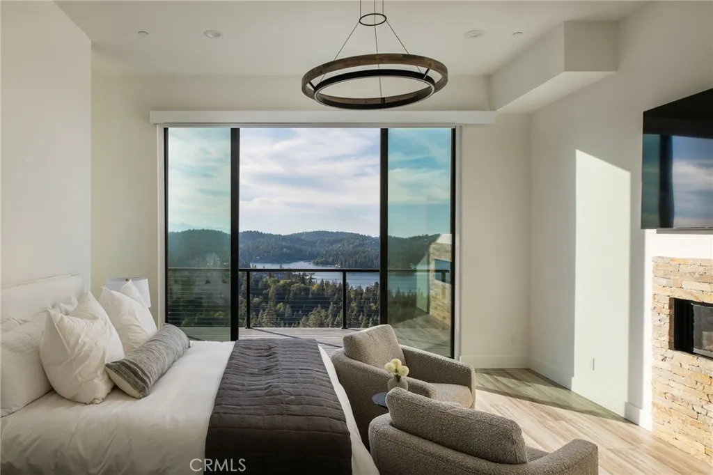 292 Ponderosa Peak Road, Lake Arrowhead, California 92352 home-pic-16