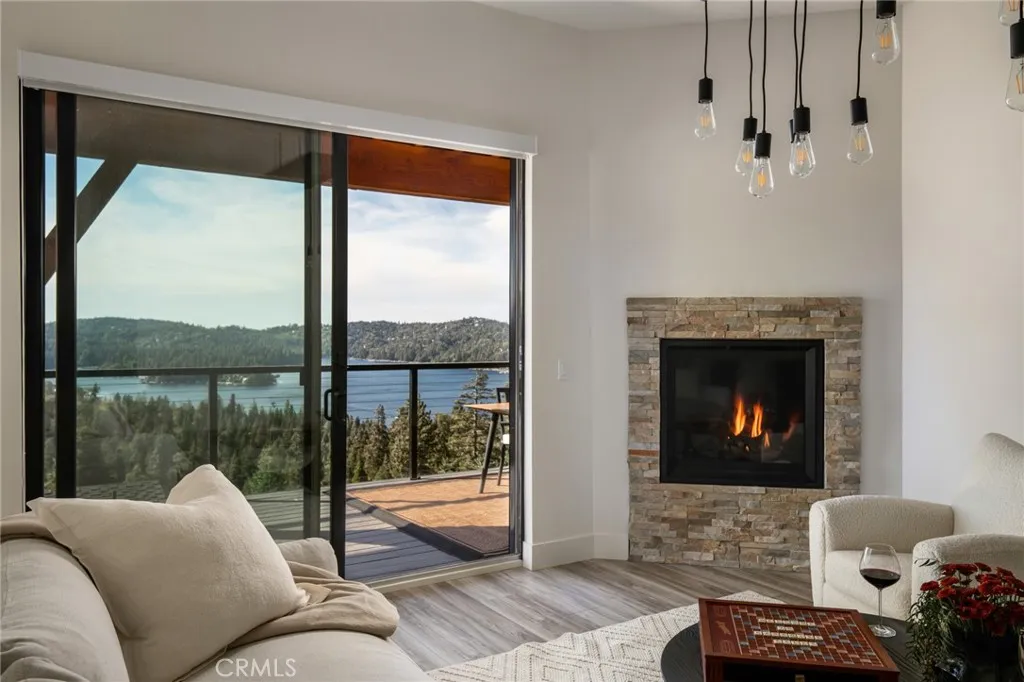 292 Ponderosa Peak Road, Lake Arrowhead, California 92352 home-pic-22