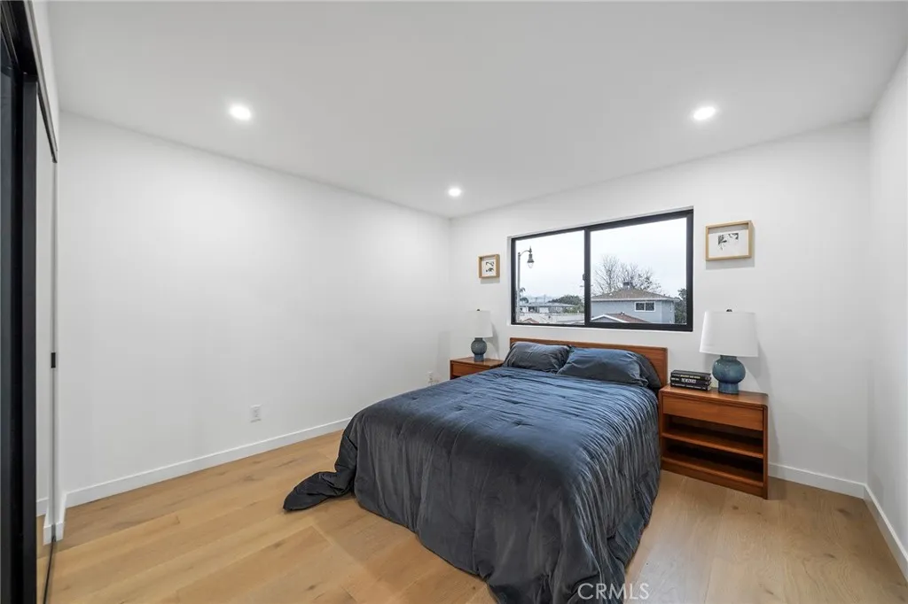 2225 Shoredale updated spacious bedroom 2.