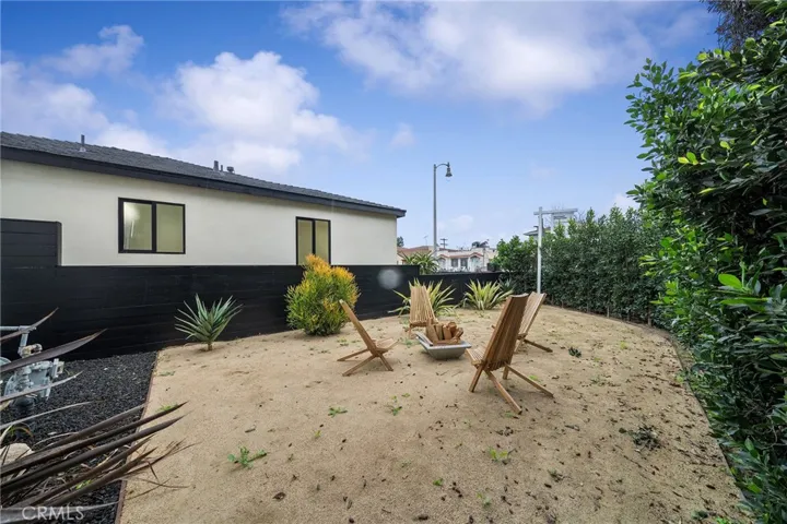 2225 Shoredale yard area.