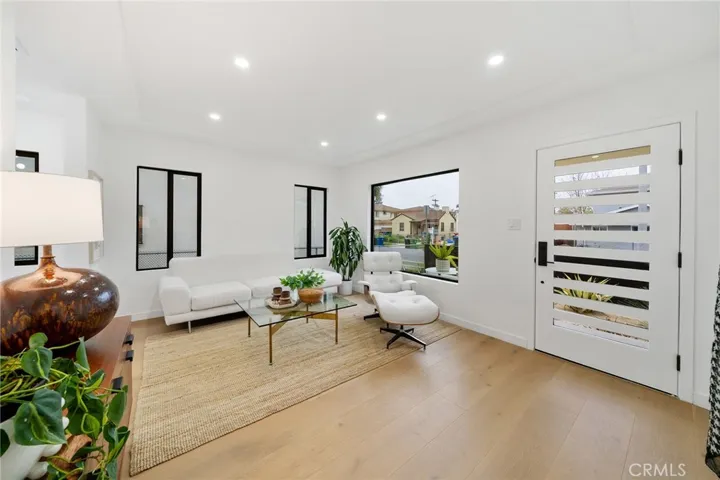 2229 Shoredale beautifully updated living room.