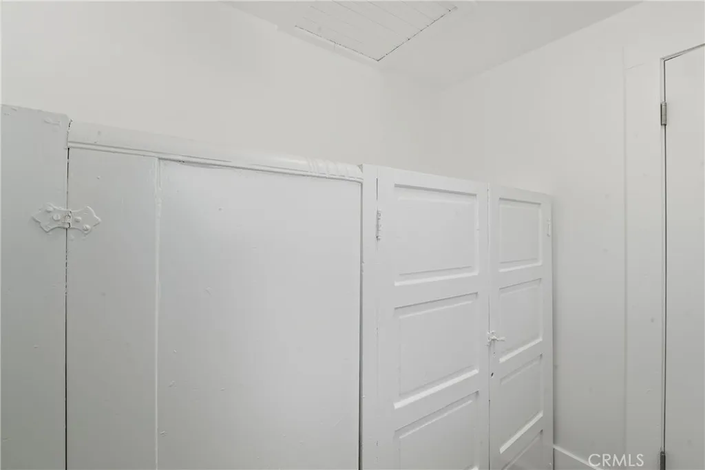 1261 W 51st, Los Angeles, California 90037 home-pic-35