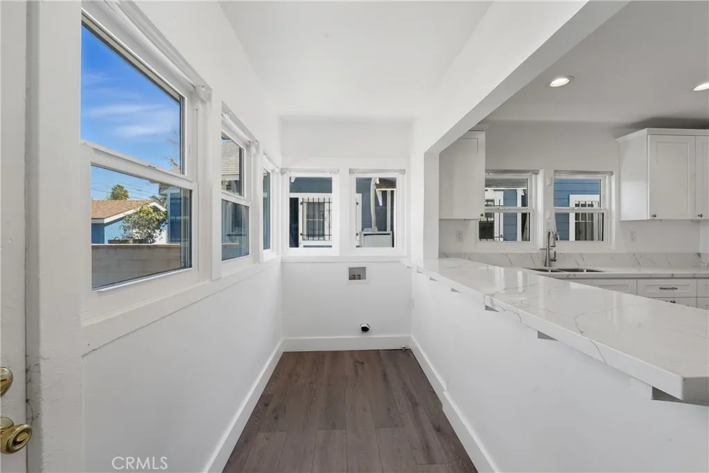 1261 W 51st, Los Angeles, California 90037 home-pic-17