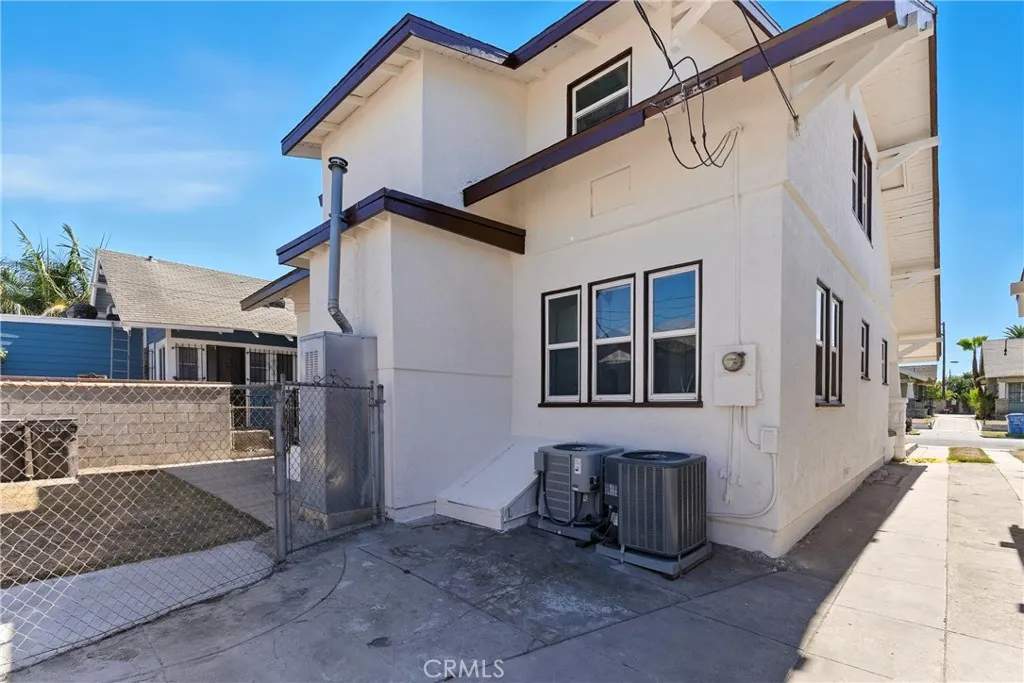 1261 W 51st, Los Angeles, California 90037 home-pic-61