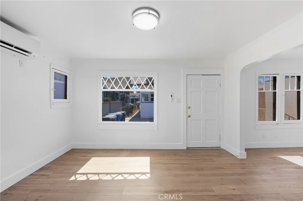 1261 W 51st, Los Angeles, California 90037 home-pic-46