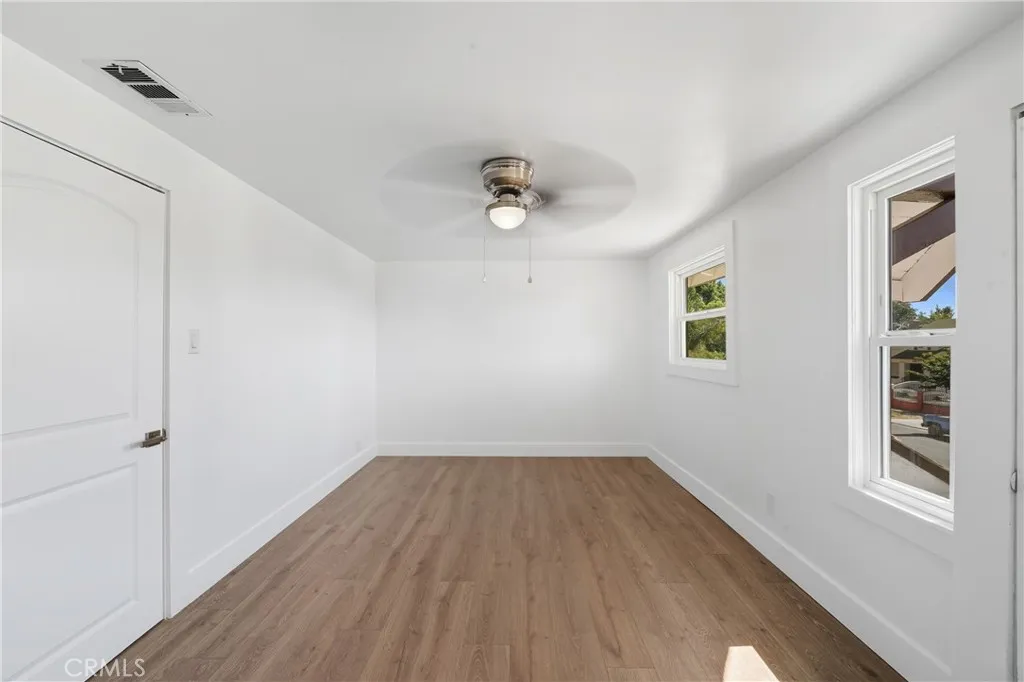 1261 W 51st, Los Angeles, California 90037 home-pic-26