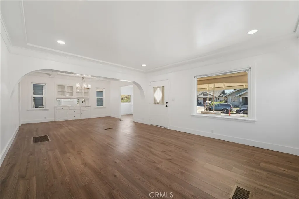 1261 W 51st, Los Angeles, California 90037 home-pic-4