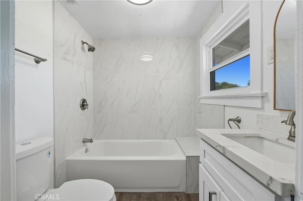 1261 W 51st, Los Angeles, California 90037 home-pic-36
